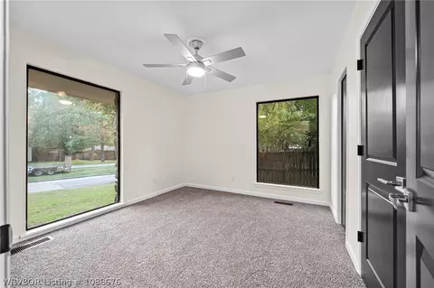 Bedroom - 9609 Jenny Lind Rd, Fort Smith, AR 72908 photo 6 of 9