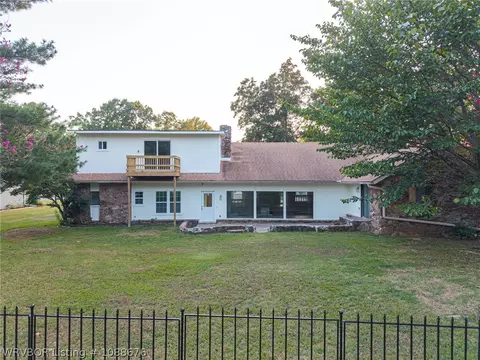 Exterior - 9609 Jenny Lind Rd, Fort Smith, AR 72908 photo 5 of 6