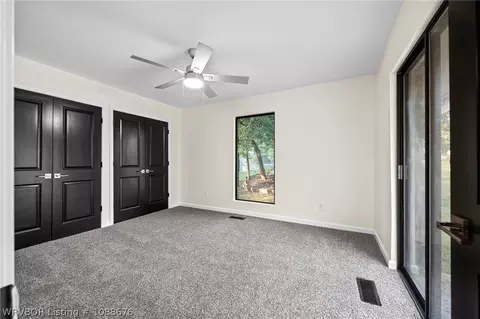 Bedroom - 9609 Jenny Lind Rd, Fort Smith, AR 72908 photo 3 of 9