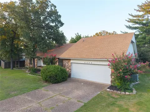 Exterior - 9609 Jenny Lind Rd, Fort Smith, AR 72908 photo 4 of 6