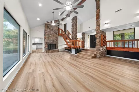 Living - 9609 Jenny Lind Rd, Fort Smith, AR 72908 photo 5 of 5