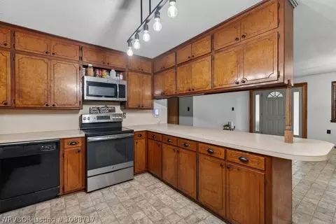 Kitchen - 10448 E State Highway 22, Paris, AR 72855 photo 3 of 3