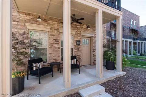 9125 Ra Young Jr Dr, Fort Smith, AR 72916