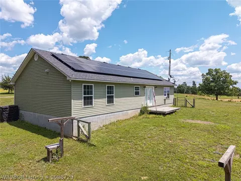 Exterior - 5311 Anice Rd, Charleston, AR 72933 photo 5 of 10