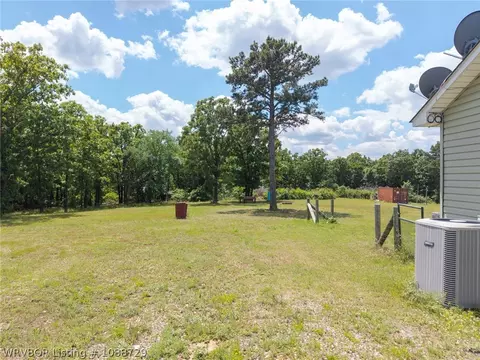Exterior - 5311 Anice Rd, Charleston, AR 72933 photo 8 of 10