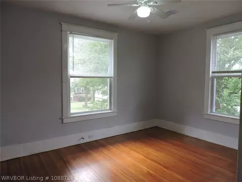 Bedroom - 2221 S X St, Fort Smith, AR 72901 photo 4 of 6