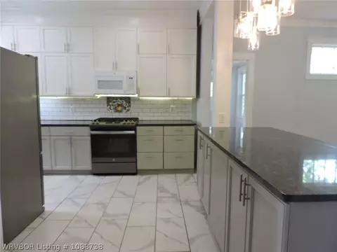 Kitchen - 2221 S X St, Fort Smith, AR 72901 photo 3 of 5