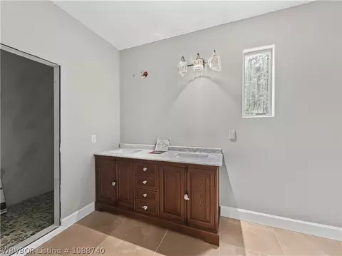 Bath - 3520 S O St, Fort Smith, AR 72903 photo 1 of 3