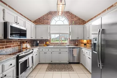 Kitchen - 5709 Chapen Dr, Fort Smith, AR 72916 photo 3 of 3