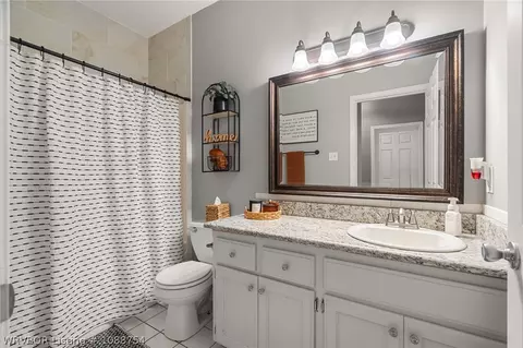 Bath - 5709 Chapen Dr, Fort Smith, AR 72916 photo 3 of 3