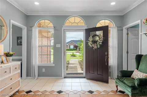 Entry Way - 5709 Chapen Dr, Fort Smith, AR 72916 photo 2 of 4