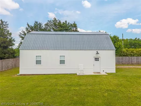 Exterior - 6901 E Rye Hill Rd, Fort Smith, AR 72916 photo 9 of 14
