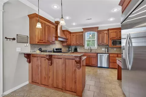 Kitchen - 6901 E Rye Hill Rd, Fort Smith, AR 72916 photo 5 of 5