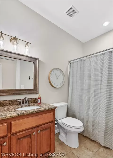 Bath - 6901 E Rye Hill Rd, Fort Smith, AR 72916 photo 3 of 4