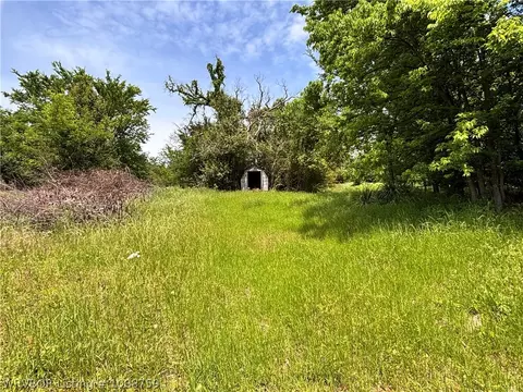 702 SE Highway 10, Hackett, AR 72937 photo 4
