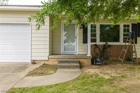 1805 Independence St, Fort Smith, AR 72901