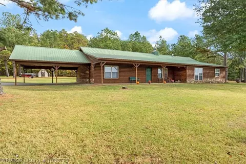 1560 Dorothy Dr, Cedarville, AR 72932