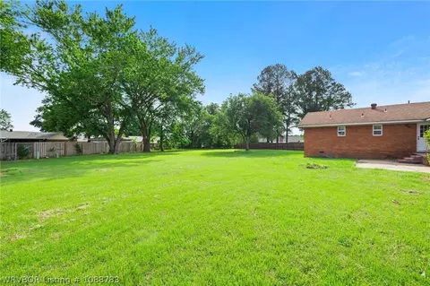 Exterior - 1317 Clover Ln, Fort Smith, AR 72908 photo 9 of 9