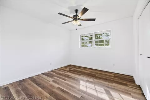 Bedroom - 1317 Clover Ln, Fort Smith, AR 72908 photo 3 of 4
