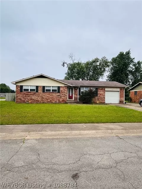 127 Dartmouth Ln, Fort Smith, AR 72908