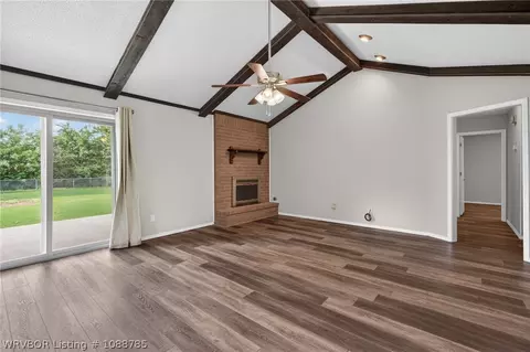 Living - 6314 S Boston St, Fort Smith, AR 72903 photo 2 of 4