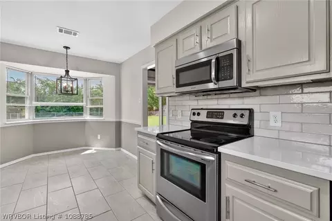 Kitchen - 6314 S Boston St, Fort Smith, AR 72903 photo 4 of 4