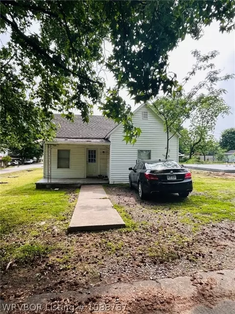 1122 N 45th St, Fort Smith, AR 72904