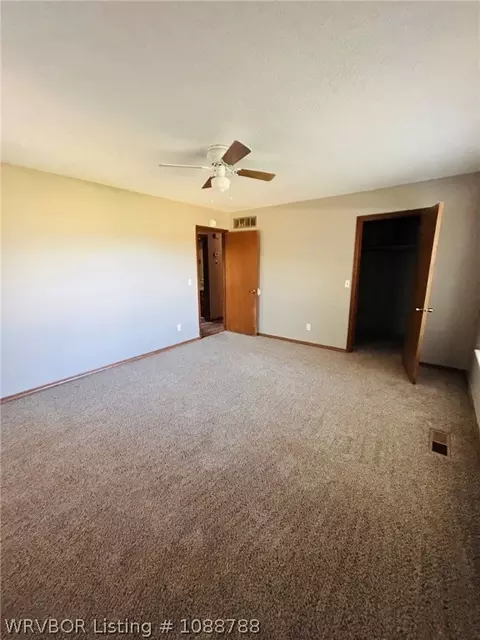 Bedroom - 1305 Bugscuffle Rd, Lavaca, AR 72941 photo 2 of 4