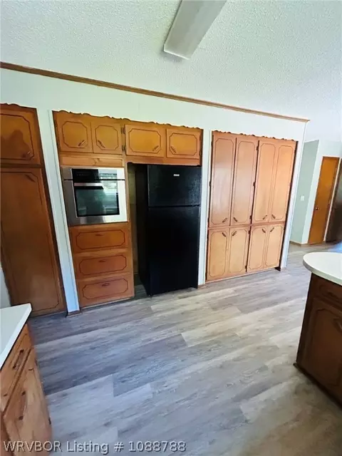 Kitchen - 1305 Bugscuffle Rd, Lavaca, AR 72941 photo 2 of 2