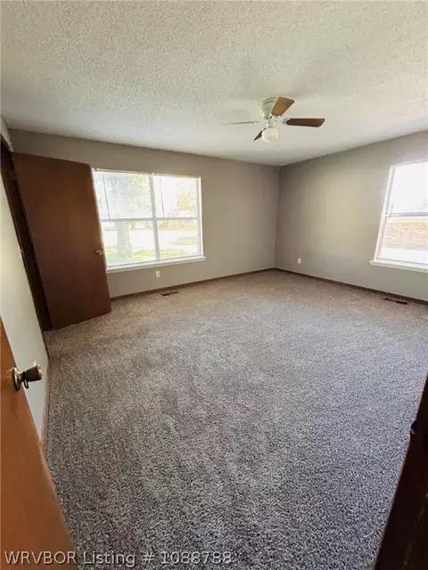 Bedroom - 1305 Bugscuffle Rd, Lavaca, AR 72941 photo 1 of 4
