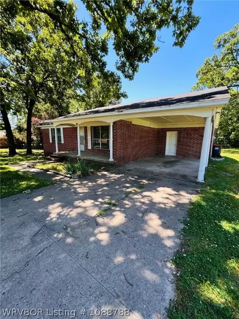 Exterior - 1305 Bugscuffle Rd, Lavaca, AR 72941 photo 2 of 5