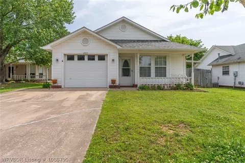 2315 Osage Cir, Fort Smith, AR 72901