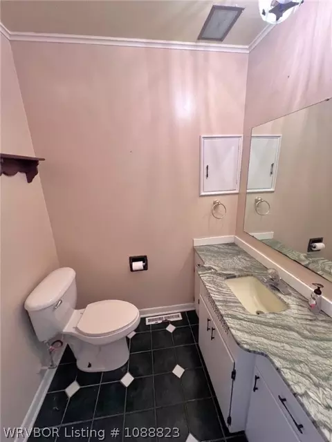 Bath - 540 Melrose Ave, Fort Smith, AR 72903 photo 1 of 5