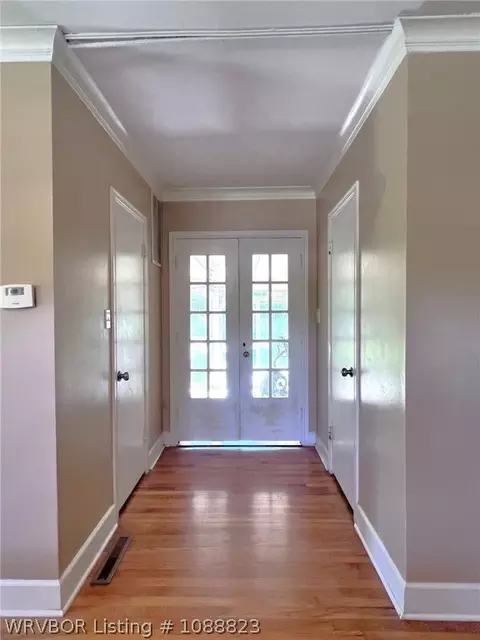 Entry Way - 540 Melrose Ave, Fort Smith, AR 72903 photo 2 of 3