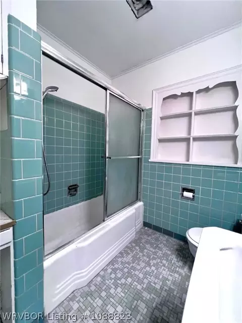 Bath - 540 Melrose Ave, Fort Smith, AR 72903 photo 3 of 5