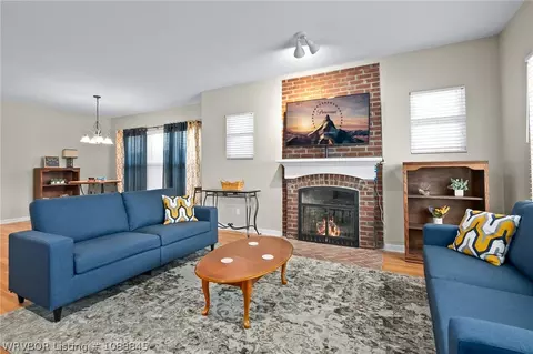 Living - 910 S 25th St, Fort Smith, AR 72901 photo 1 of 2