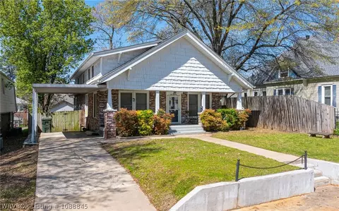 910 S 25th St, Fort Smith, AR 72901