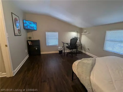 Bedroom - 910 S 25th St, Fort Smith, AR 72901 photo 5 of 7
