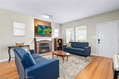 Living - 910 S 25th St, Fort Smith, AR 72901 photo 2 of 2
