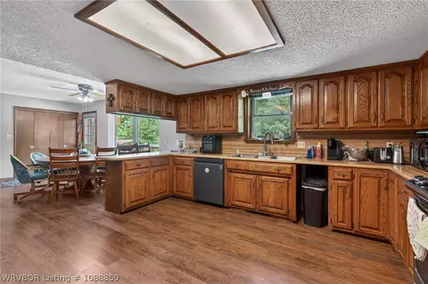 Kitchen - 2801 S 97th Cir, Fort Smith, AR 72903 photo 3 of 3