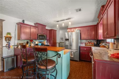 Kitchen - 2704 E Phillips Ave, Sallisaw, OK 74955 photo 1 of 3