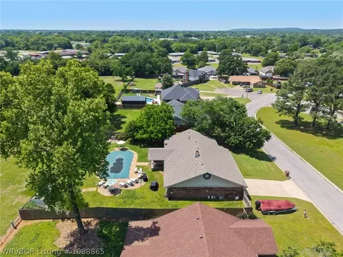 View/Area - 2704 E Phillips Ave, Sallisaw, OK 74955 photo 2 of 4