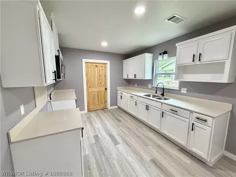 Kitchen - 3701 Morris Dr, Fort Smith, AR 72904 photo 1 of 1