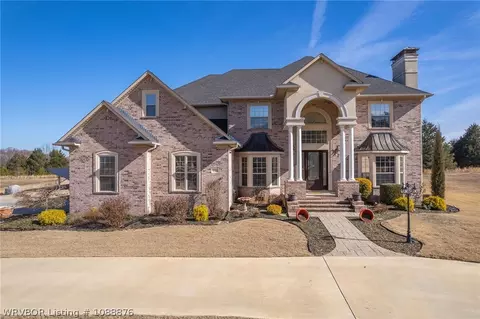 2108 N Mountain Grove Rd, Alma, AR 72921