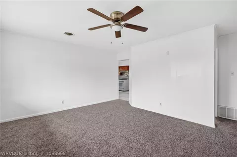 Living - 4104 Albert Pike Ave, Fort Smith, AR 72904 photo 1 of 4