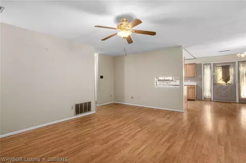 Living - 1604 Savannah Dr, Fort Smith, AR 72901 photo 3 of 4