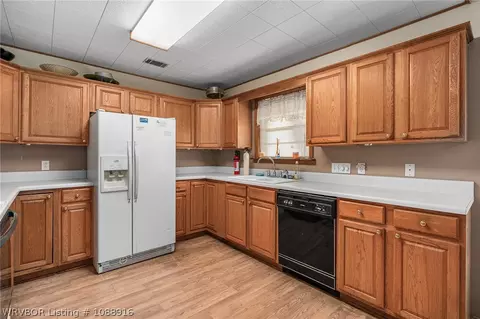 Kitchen - 1604 Savannah Dr, Fort Smith, AR 72901 photo 1 of 2