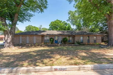 1201 Cartwright St, Van Buren, AR 72956