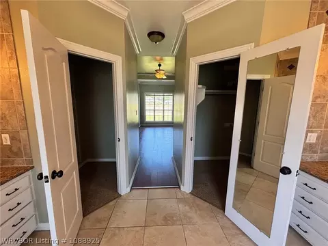 Entry Way - 3105 Fairway Dr, Alma, AR 72921 photo 2 of 2