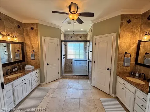 Bath - 3105 Fairway Dr, Alma, AR 72921 photo 1 of 3